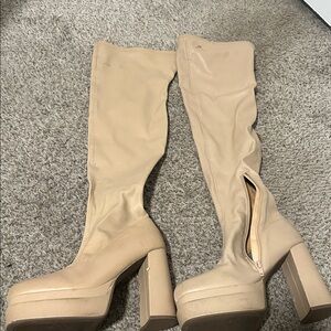 Women's Knee-High Platform Boots - Beige